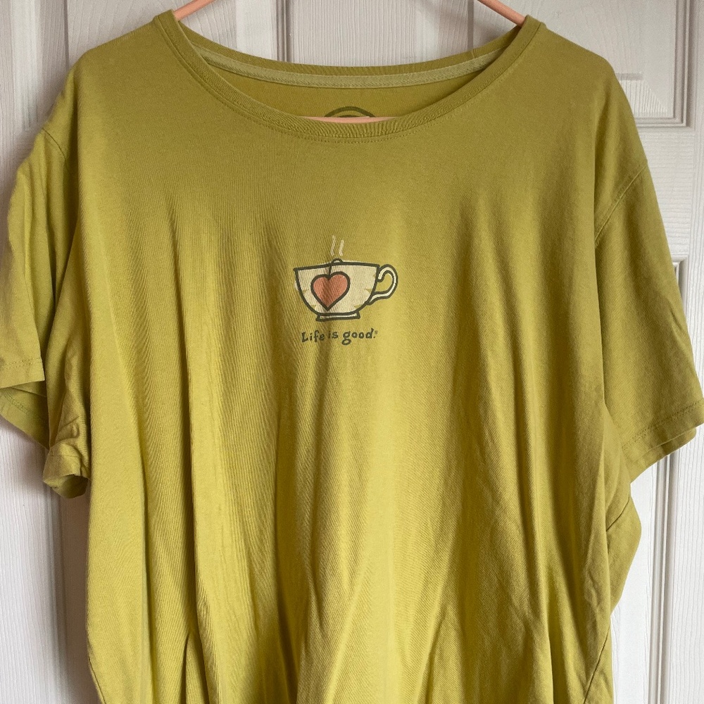 Women's Life is Good size XXL